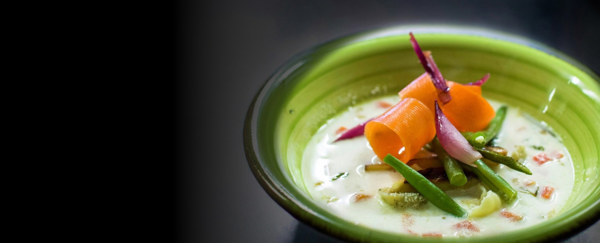 MODERNÍ BEZMASÁ KUCHYNĚ